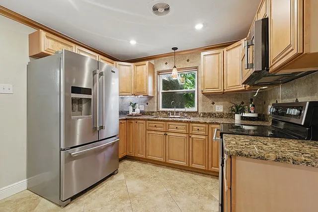 4926 Camellia Way S — Photo 4