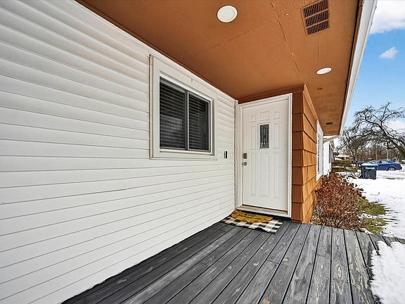 5th image of 527 Riverside Dr