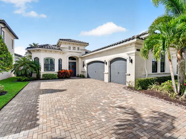 9788 Bozzano Drive, Delray Beach, FL 33446