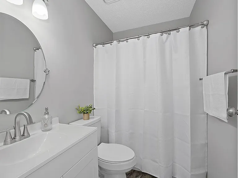 Skyridge Apartment Homes — Photo 30