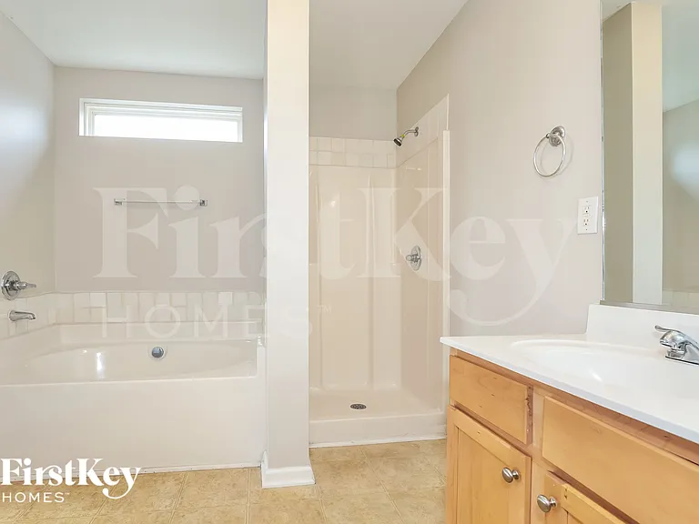 1531 Pecan Ln — Photo 12
