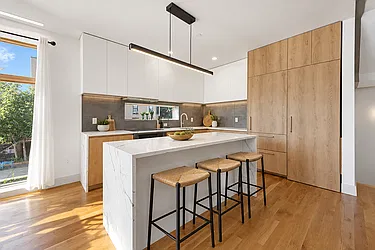 455 Franklin Avenue, #TH1