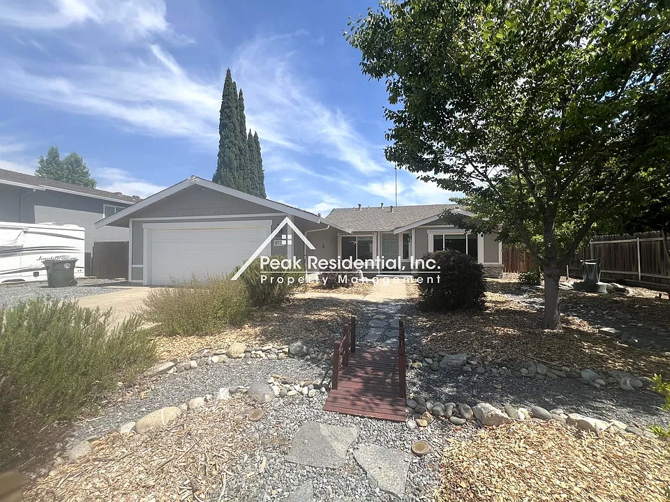 8113 English Oak Way