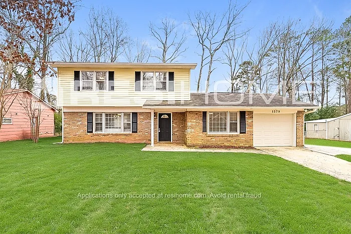 4 bed, 2.0 bath, 1620 sqft, $1,825 — Photo 1