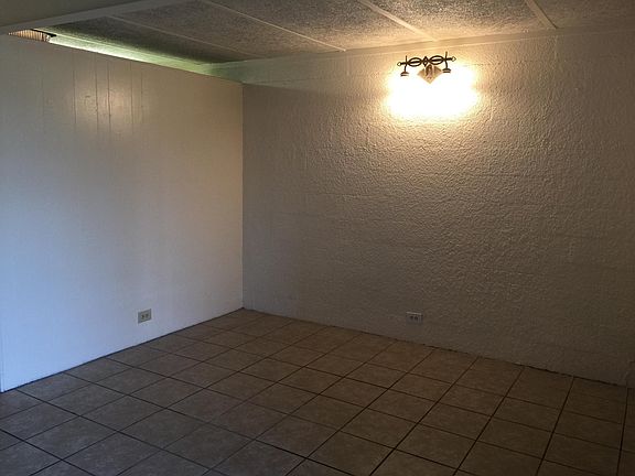 2nd image of 400 E Burleson St APT D