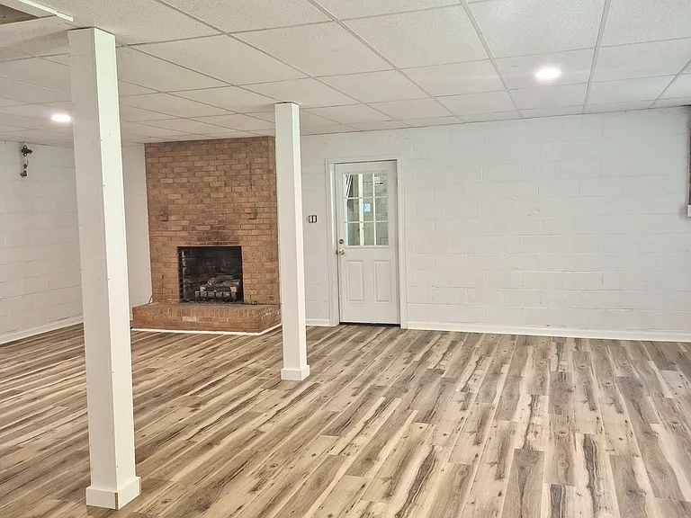 200 Wellview Dr — Photo 23
