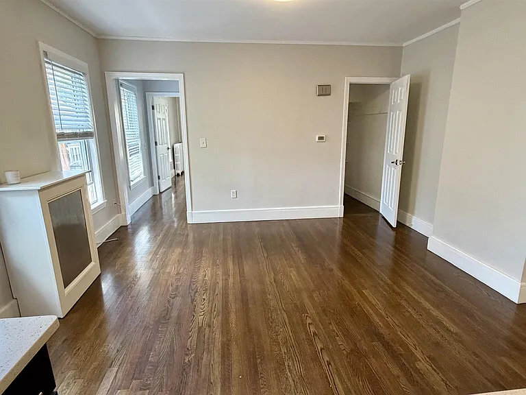 14 Marshall St — Photo 8