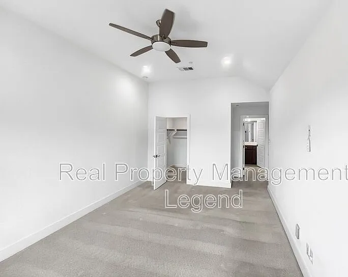 809 Jamestown Ln — Photo 19