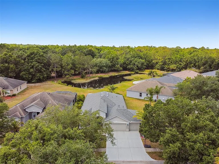 8208 Pinewood Run Ct — Photo 58