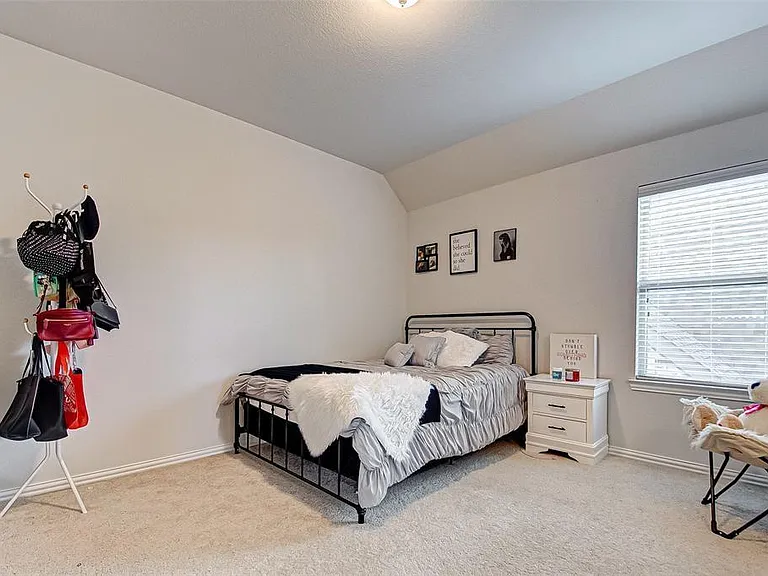 23811 Via Viale Dr — Photo 35
