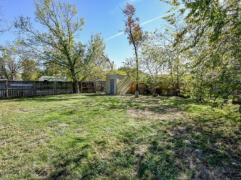 7619 W Gulf Bank Rd — Photo 29