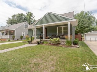 928 Winston Dr, Monroe, MI 48161