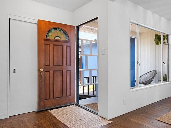 4th image of 504 Vendola Drive