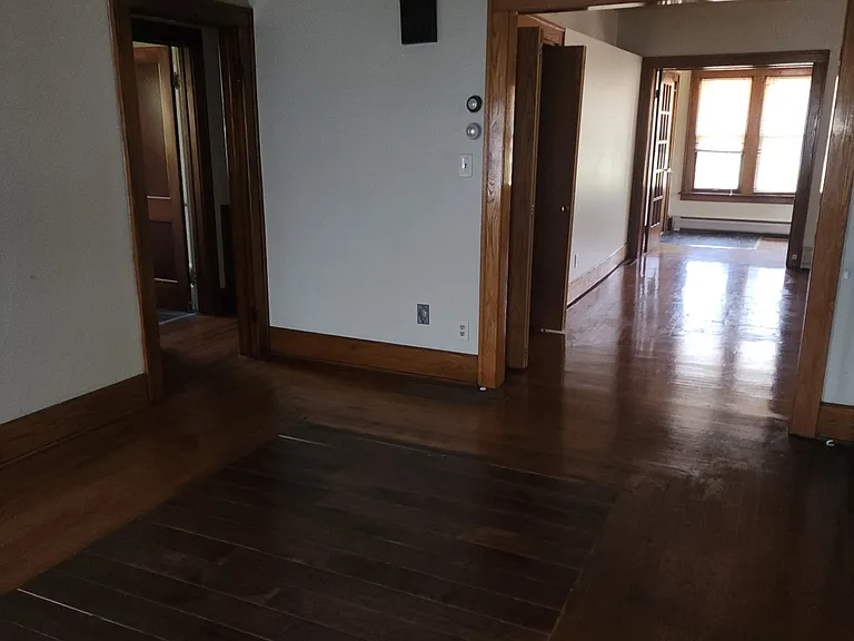 205 S 15th St — Photo 12