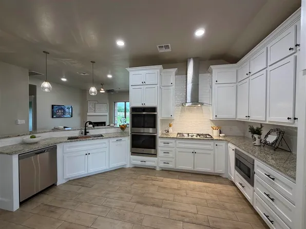 2604 SW 68th St, Lawton, OK 73505