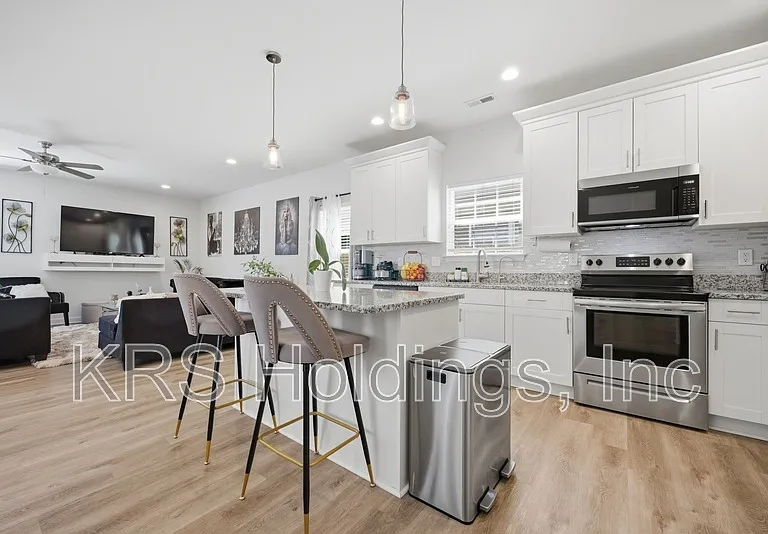 612 Smith St — Photo 4