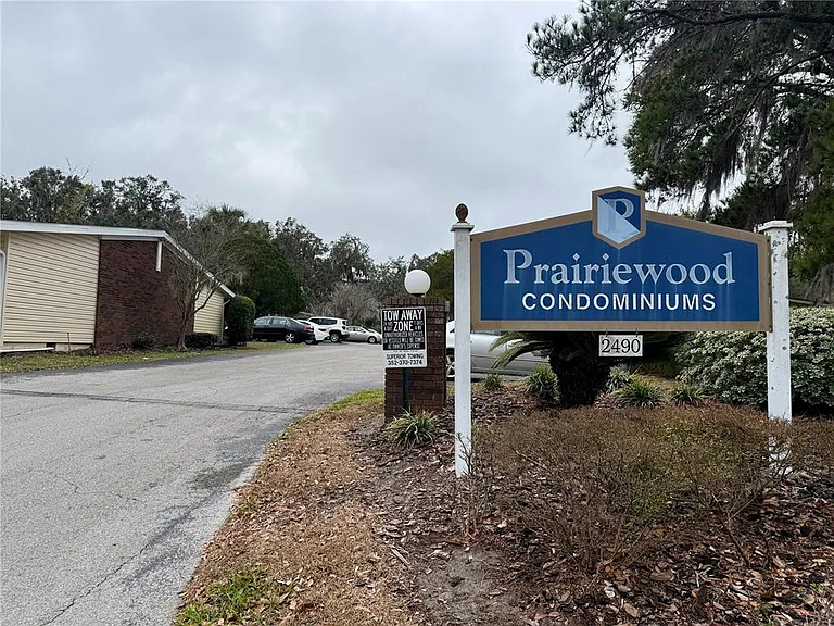 2490 SW 14th Dr #14 — Photo 2