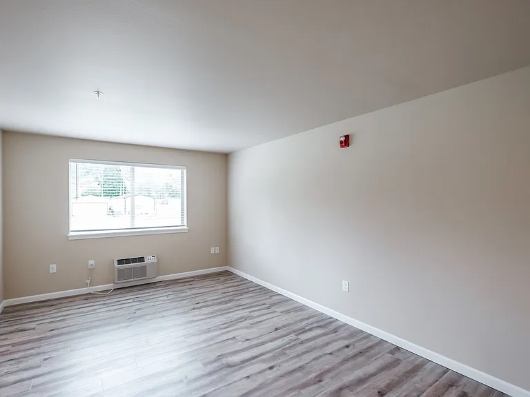 Santiam Gateway Apartments — Photo 16