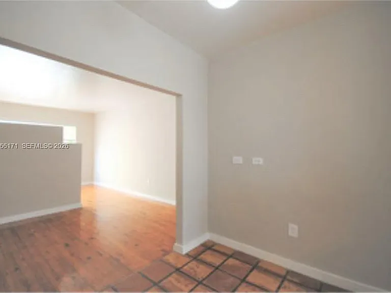 948 Meridian Ave #10 — Photo 3