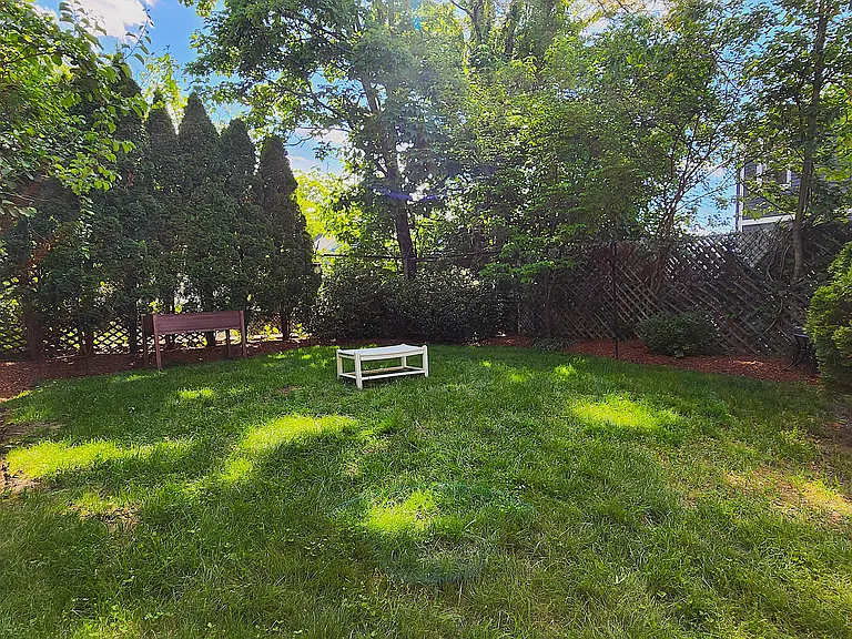 39 Alpine St — Photo 13