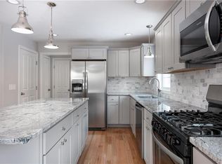 58 Benefit St, Warwick, RI 02886