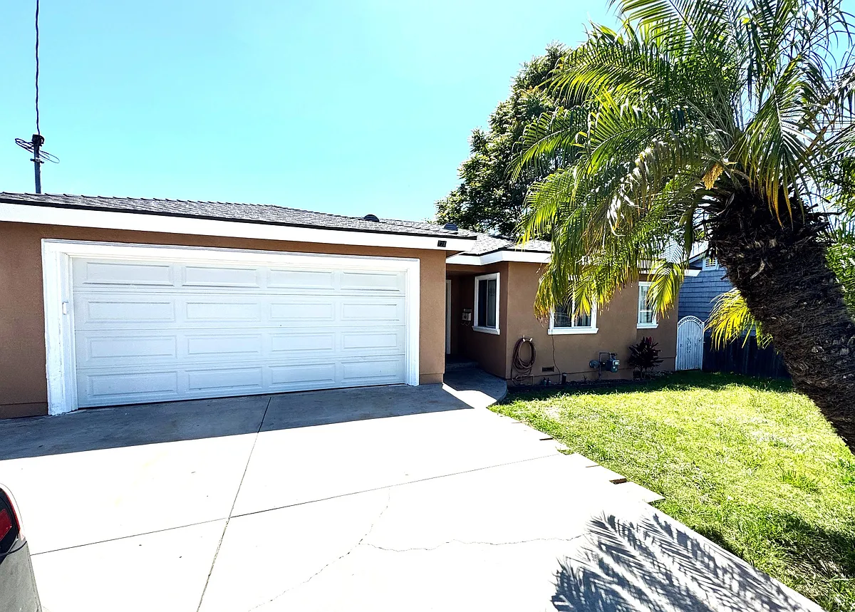 Photo 1 of 16 - 728 5th Ave - La Habra, CA Primary Photo - 728 5th Ave