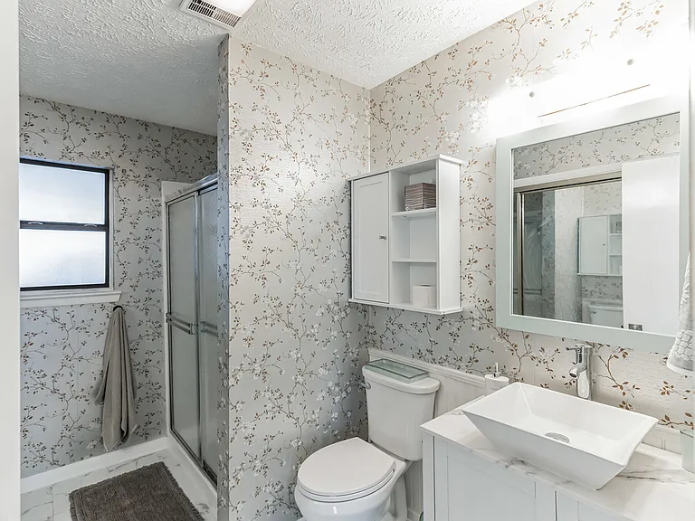 216 Rose Ln #D — Photo 5