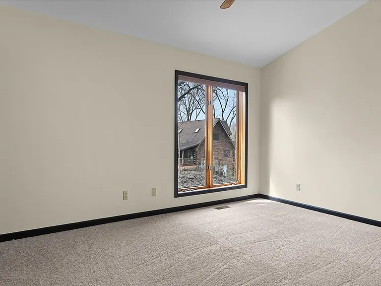 72 Hunter Ln — Photo 24