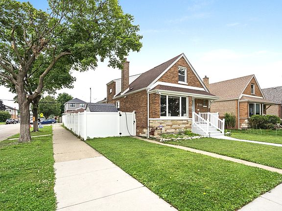 2nd image of 5701 S Mobile Ave