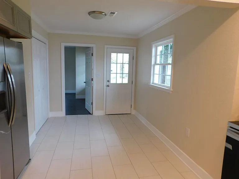 108 S Griffin St — Photo 10