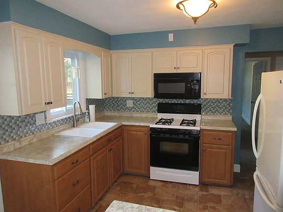 2nd image of 1214 Township Road 1253
