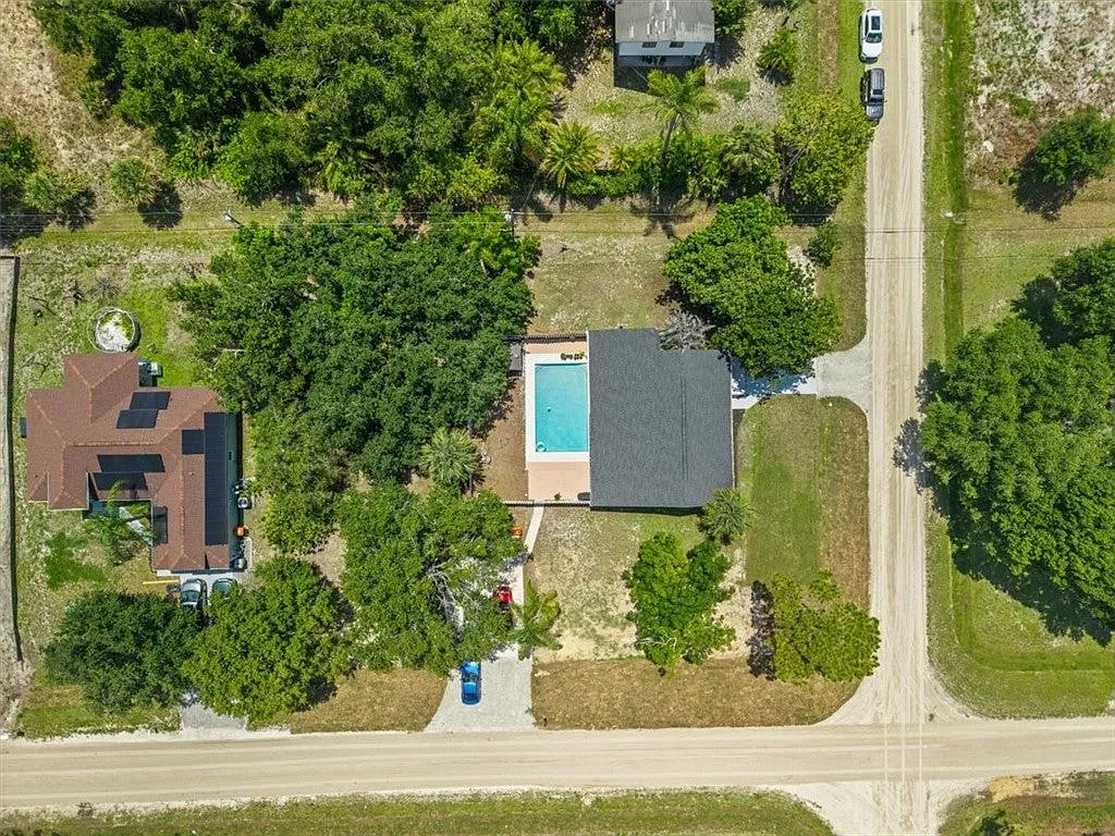 3 bed, 1204 sqft, $2,450 — Photo 4