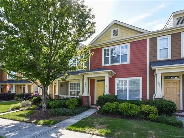323 Hurston Cres, Charlotte, NC 28208