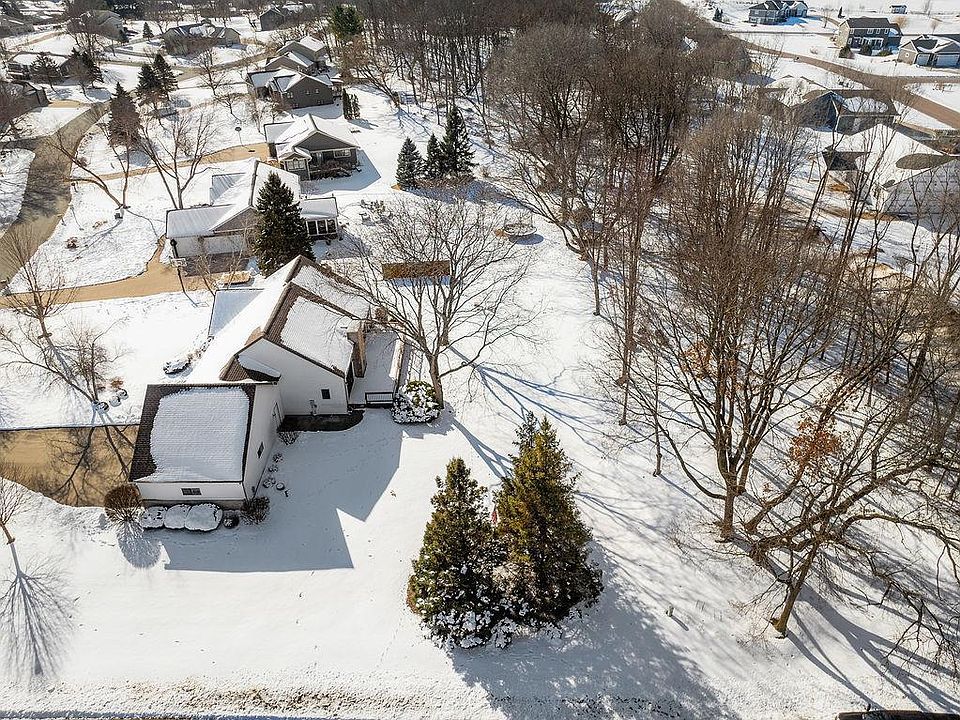 N7079 Pine Ln, Holmen, WI 54636 | Zillow