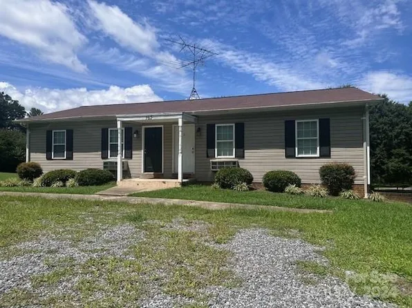 163 Telephone Exchange Rd, Hickory, NC 28601