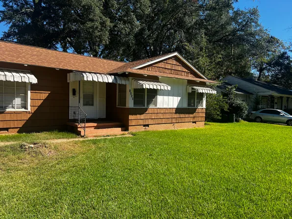1054 Voorhees Ave, Jackson, MS 39209