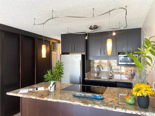 2611 Ala Wai Blvd APT 1802, Honolulu, HI 96815