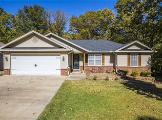 9 Reighton Dr, Bella Vista, AR 72714