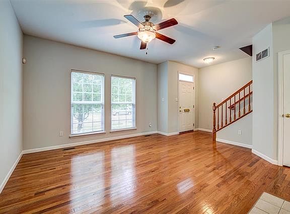 2nd image of 4189 Washington Blvd