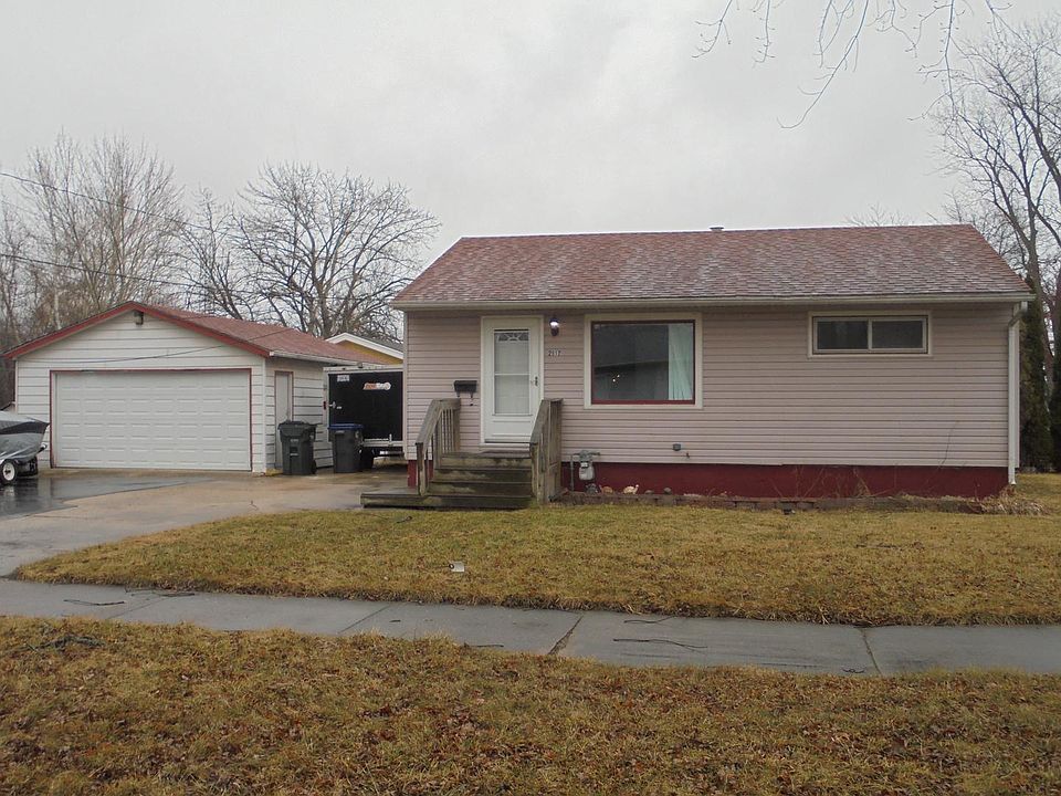 1st image of 2917 Lorraine Ave