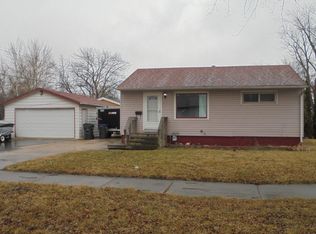 2917 Lorraine Ave, Waukegan, IL 60087
