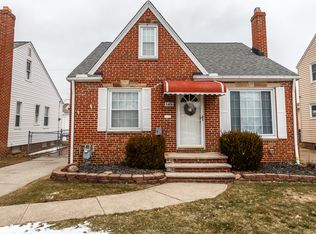 8406 Deerfield Dr, Parma, OH