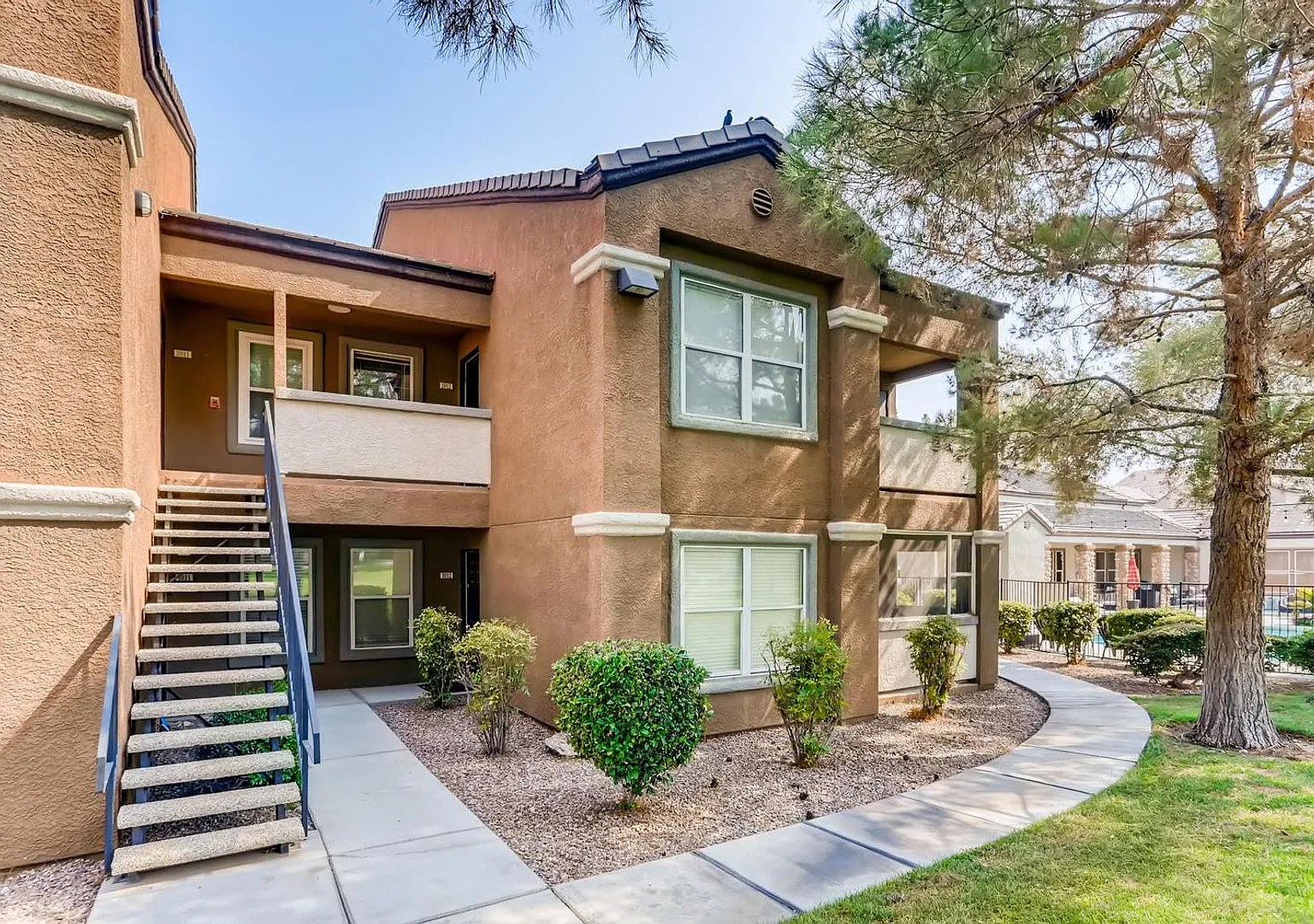 Great 2BD Condo in Gated Community — Photo 1
