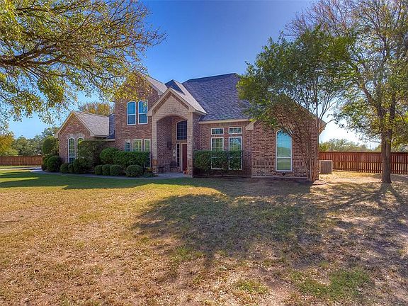 2nd image of 1316 Woodglen Ct