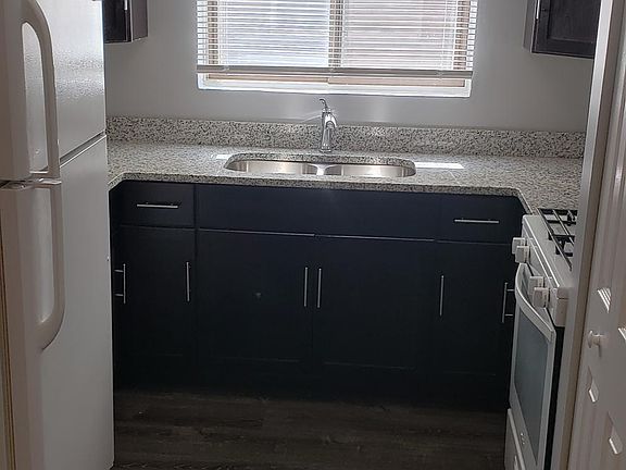 2nd image of 2140 Kenilworth Ave APT 208