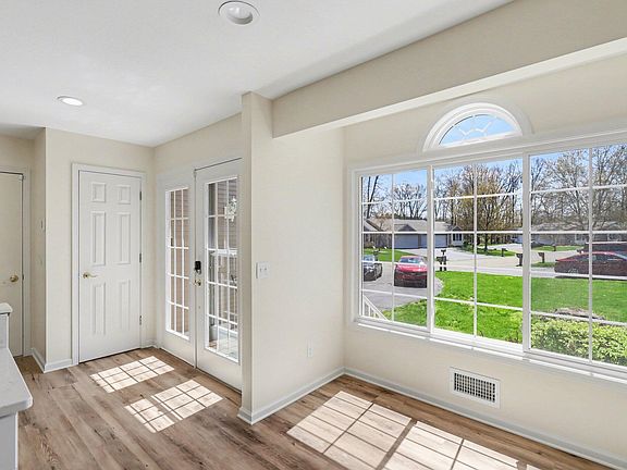 2nd image of 148 Bridgewood Dr