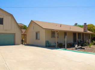 1016 Hillcrest Rd, Hollister, CA 95023