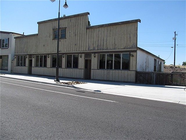 1st image of 219 E Main St