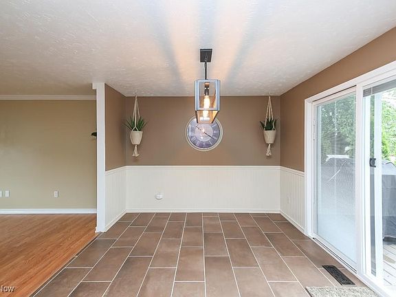 5th image of 726 N Fork Way