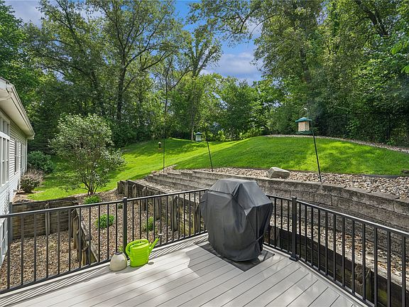 4th image of 3524 River Ridge Ct NE